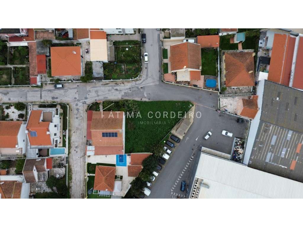 Terreno com 396 m², situado em uma localização privilegiada na pres... - Grande imagem: 4/14