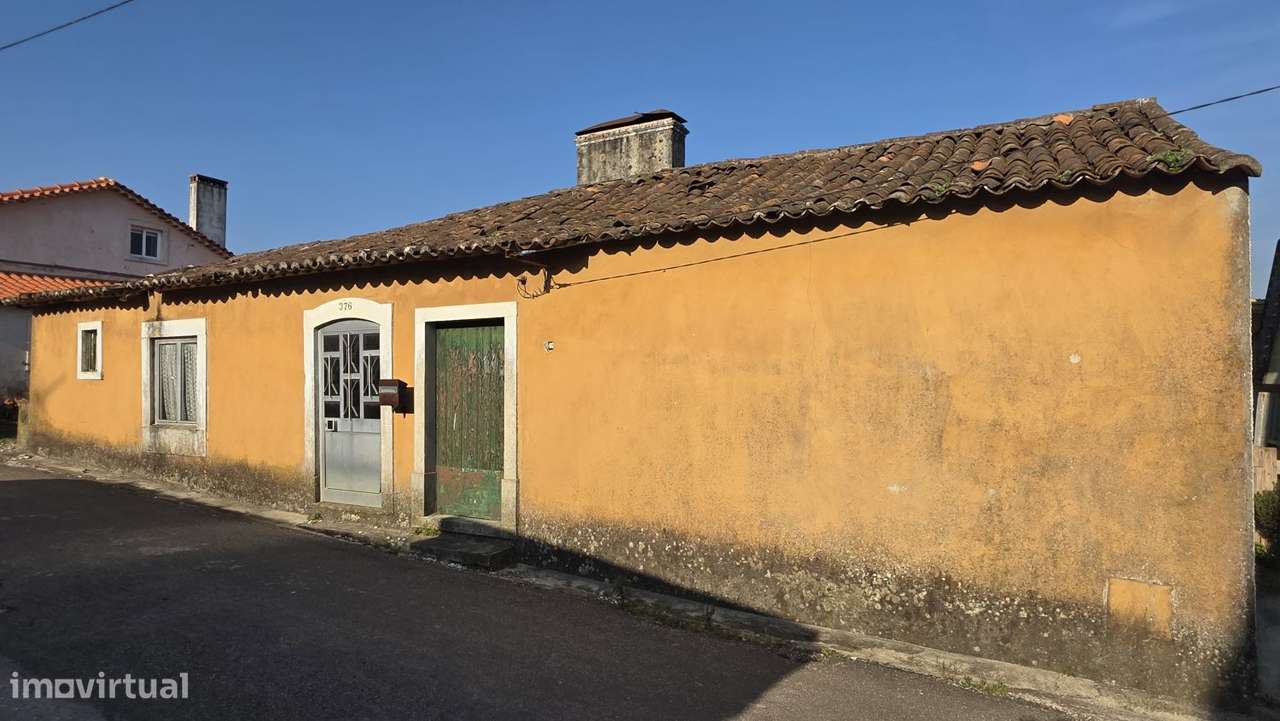 Moradia para restaurar, com terreno, perto de Ferreira do Zêzere-4
