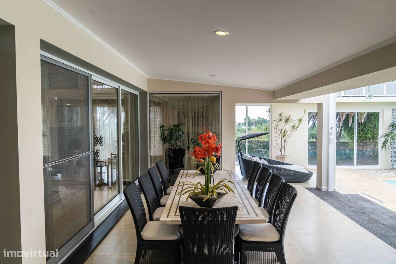 Luxuosa Moradia com 4 quartos localizada em Rosto do Cão - São Roque-36