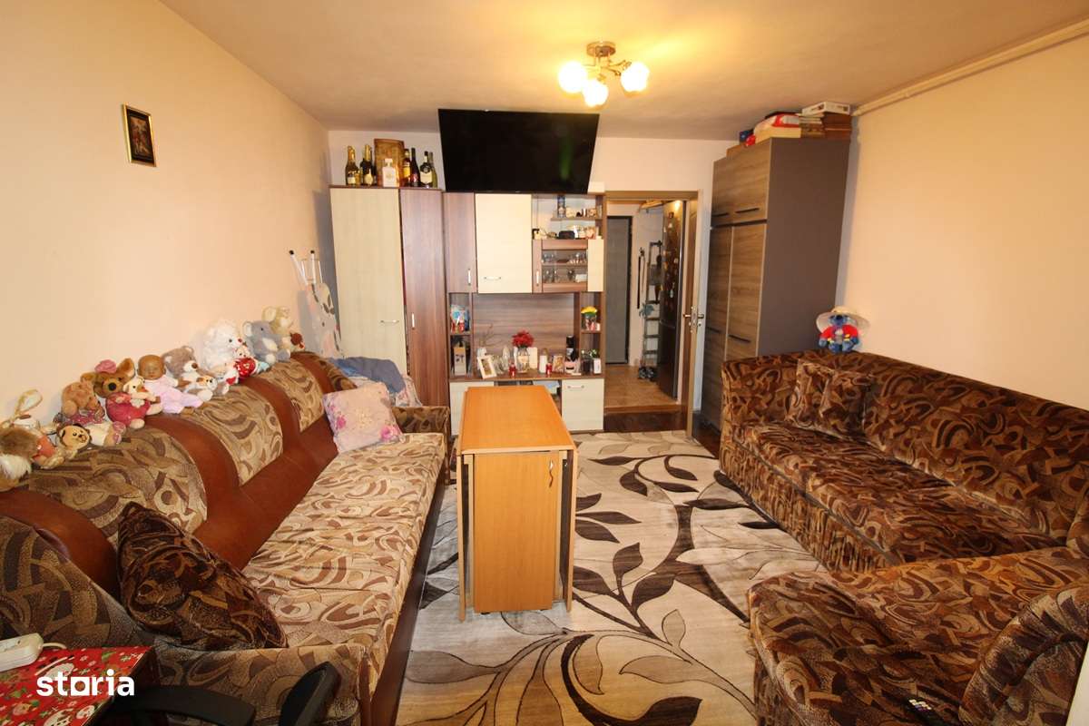 Vând garsonieră în Hunedoara, zona Micro4-Flacăra, 29mp - Imagine principală: 3/6