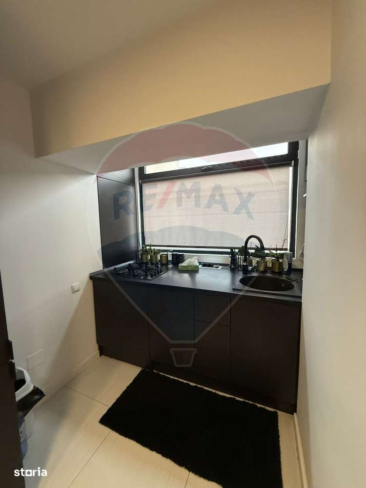 Apartament cu 4 camere de închiriat în zona Ultracentral - Imagine principală: 3/9