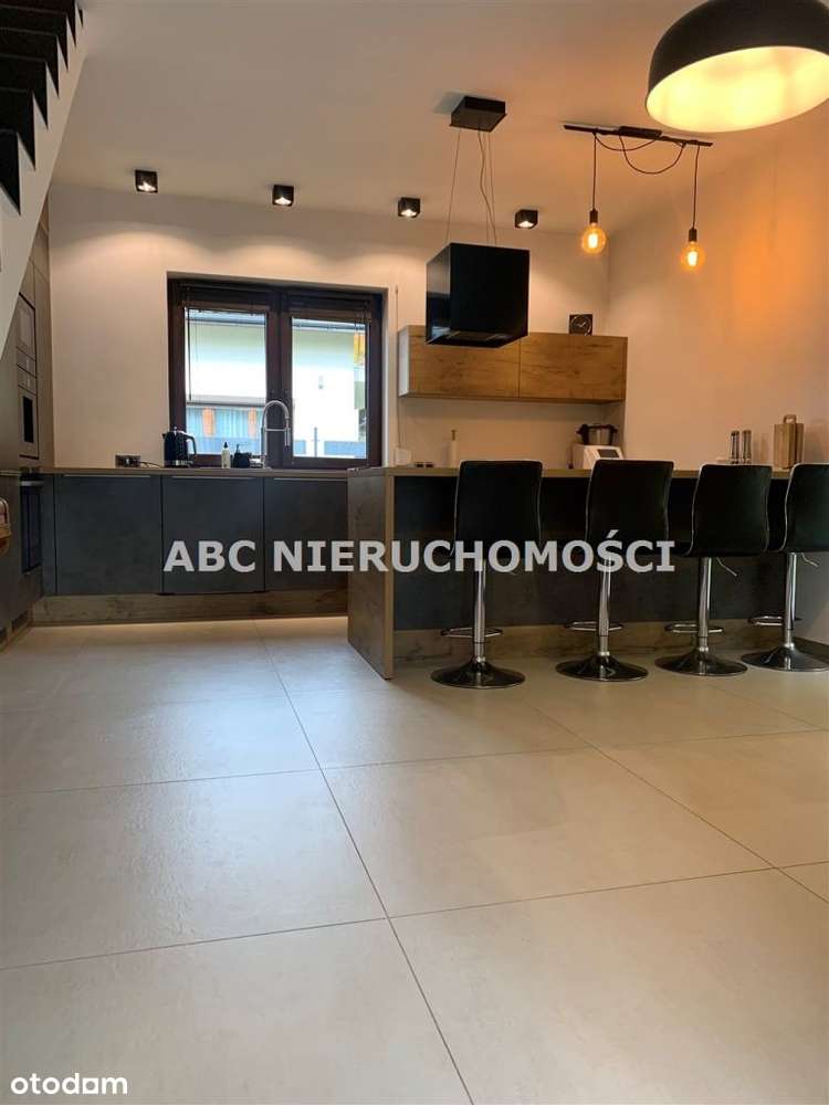 Luksusowy Dom Graniczący Ze Ścianą Lasu!-4