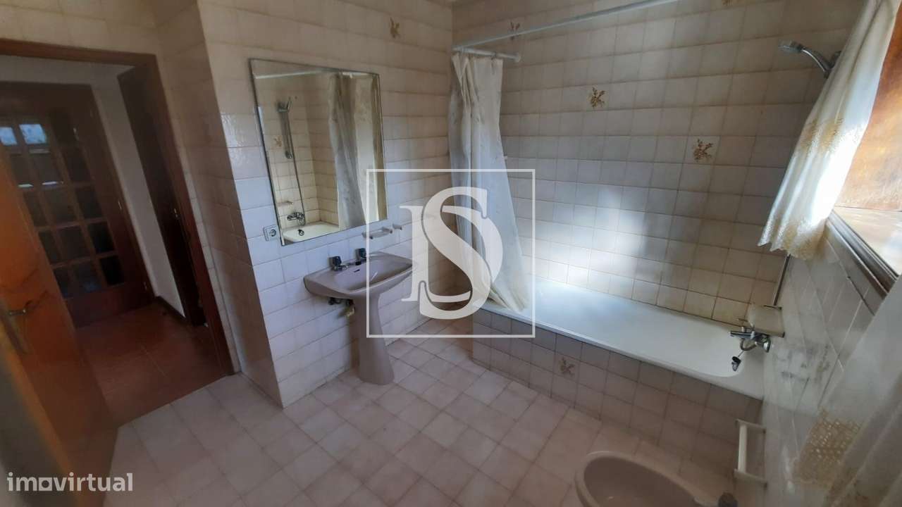 Apartamento T3 junto à estação de comboio de Rio Tinto-10