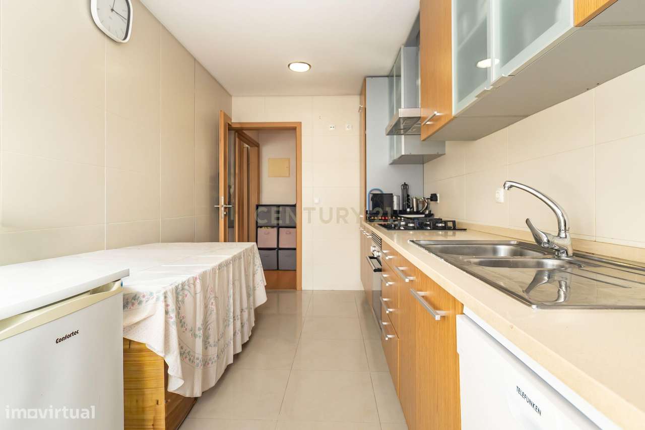 Apartamento T2 na  Quinta do Bom Retiro, Sobreda-20