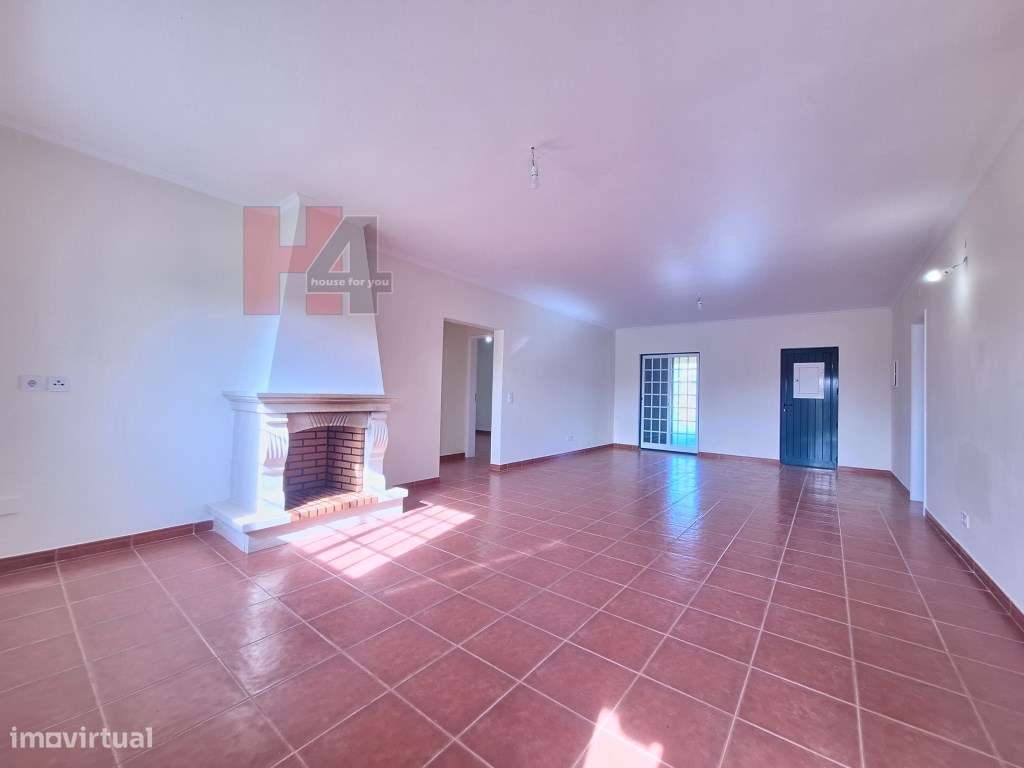 Moradia térrea V3 com piscina em Salvaterra de Magos, terreno 1.191m2-16