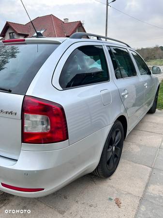 Skoda Octavia 2.0 TDI DPF DSG Ambition - 12