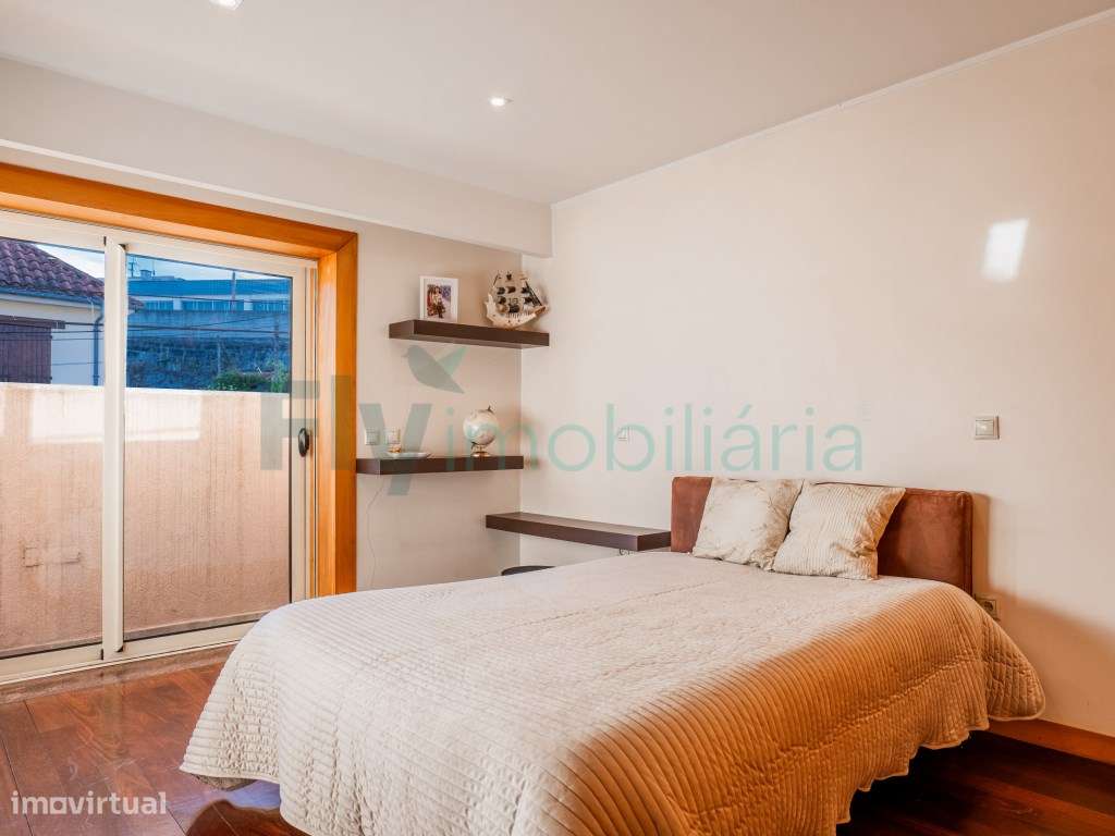 Moradia T3 em Fermentões com Piscina e Zona de Churrasqueira-24