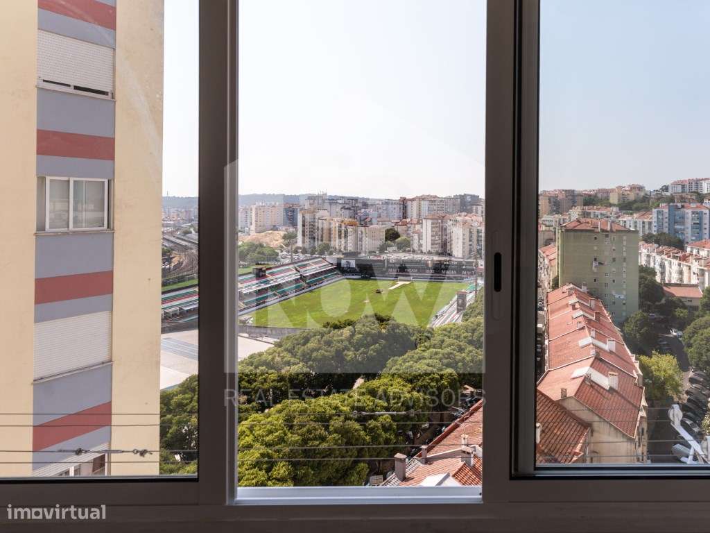 T1 Remodelado e Equipado | 11.º Andar | Vista Panorâmica sobre o Es...-5