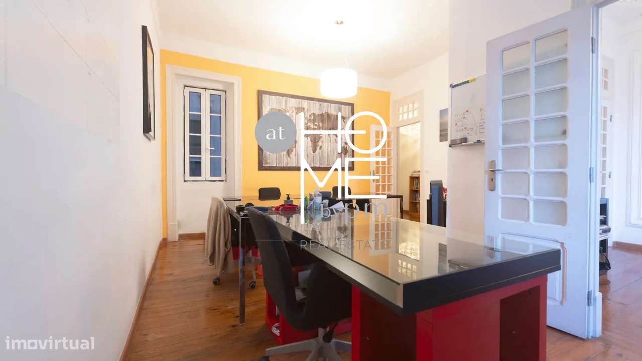 Av. Luís Bívar | T3 + 1 de charme em Lisboa-9