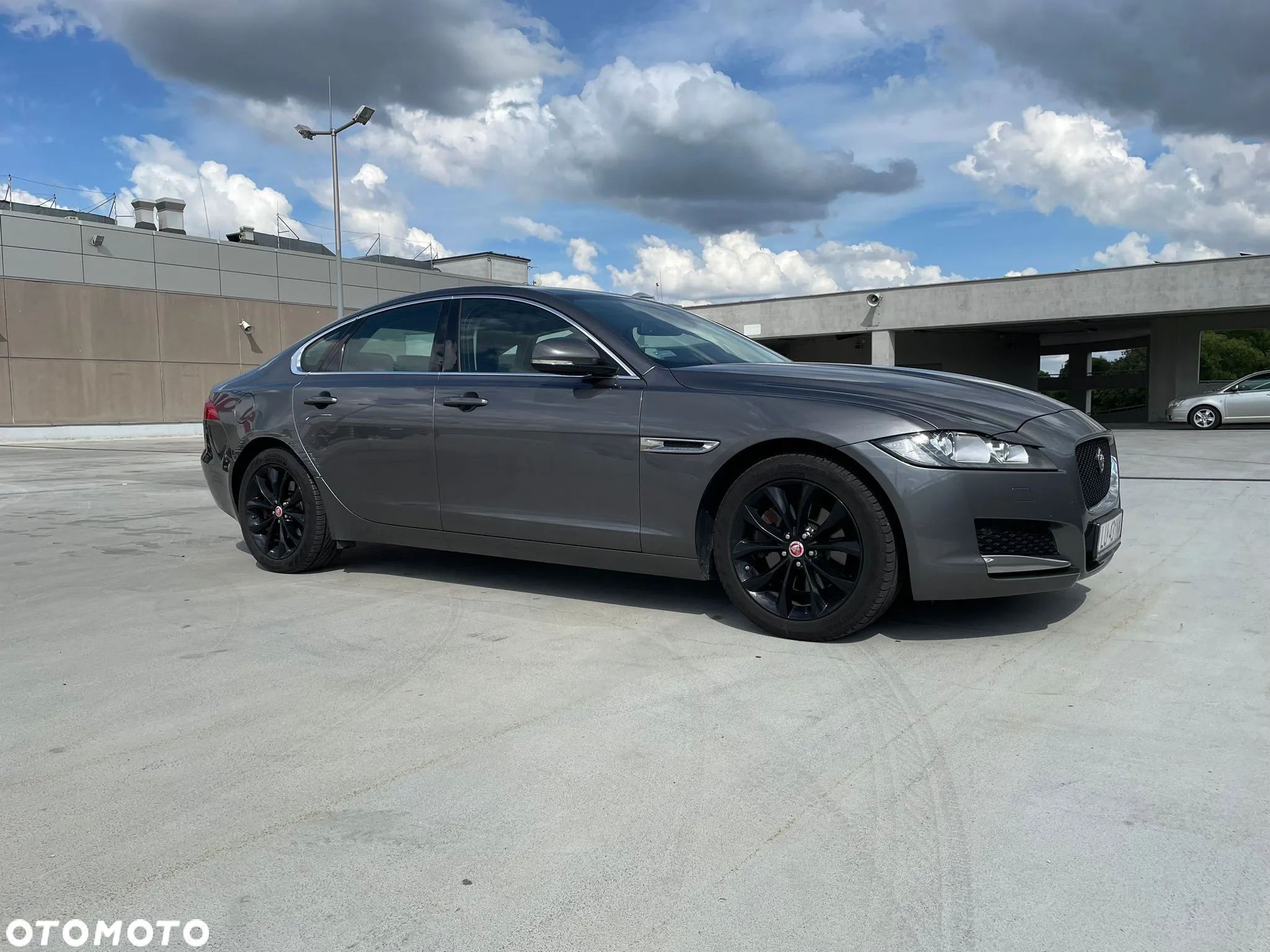 Jaguar XF 2.0 i4D Prestige - 35