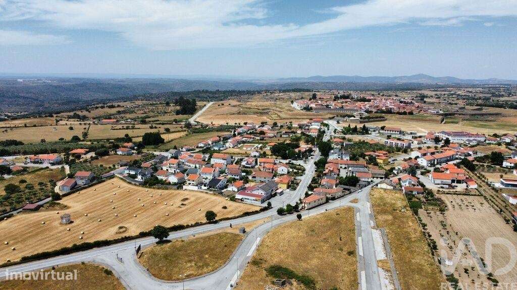 Terreno em Almeida de 616,00 m2 - Grande imagem: 4/30