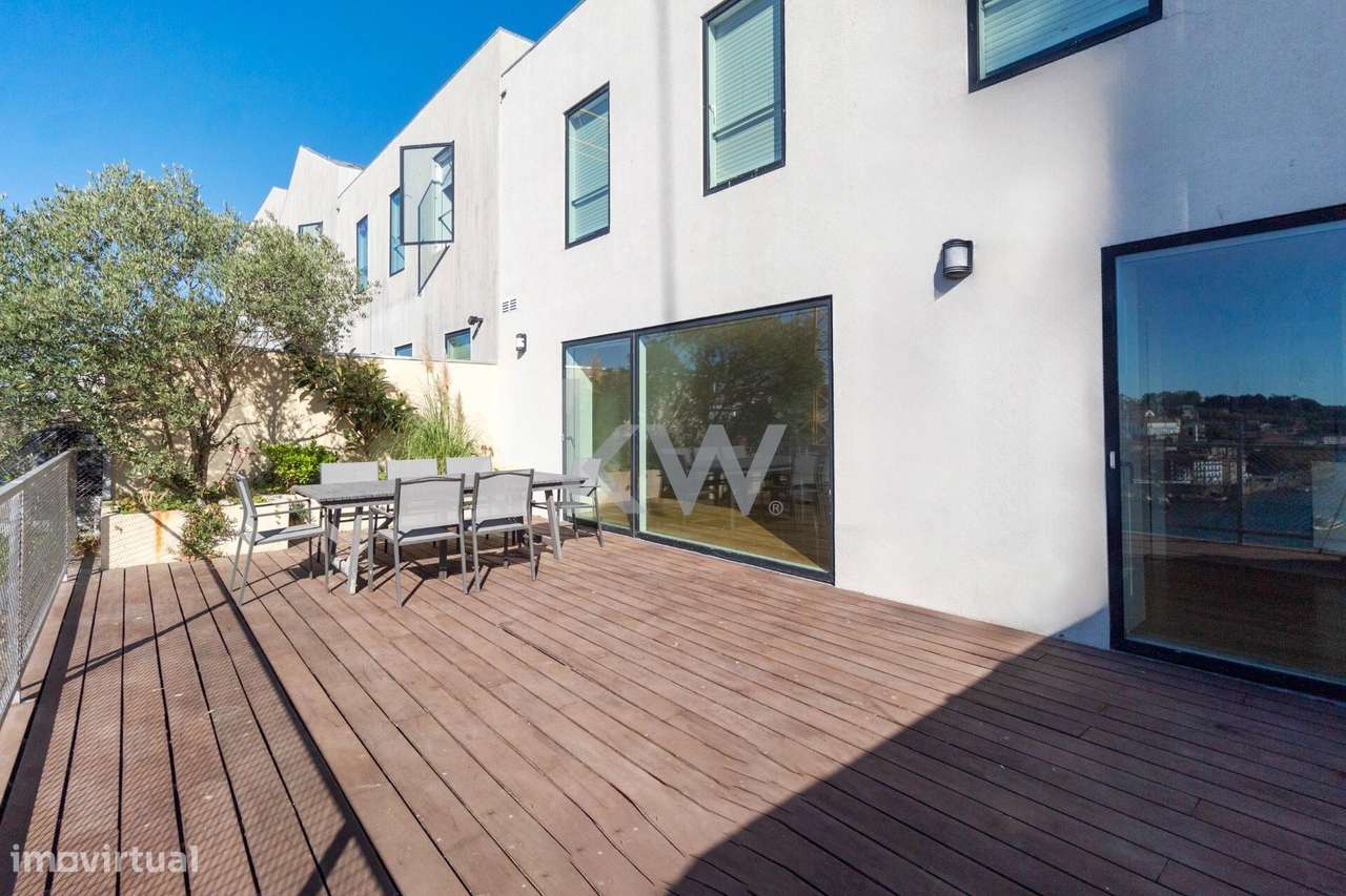 Desfrute da Tradição e do Charme: Moradia T3 com Vistas deslumbrantes - Grande imagem: 5/56