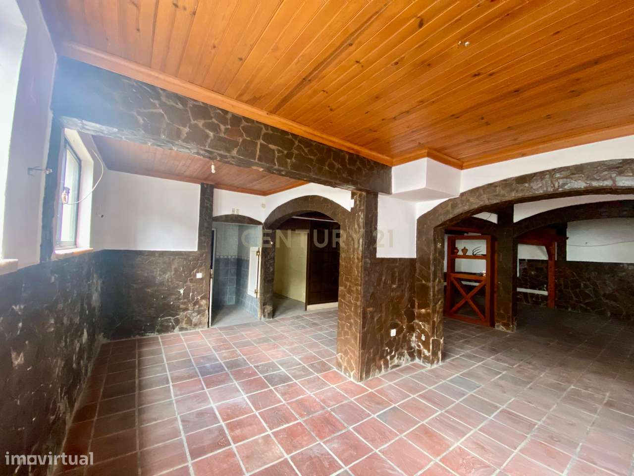 Imóvel para Comércio e Habitação - Grande imagem: 3/45