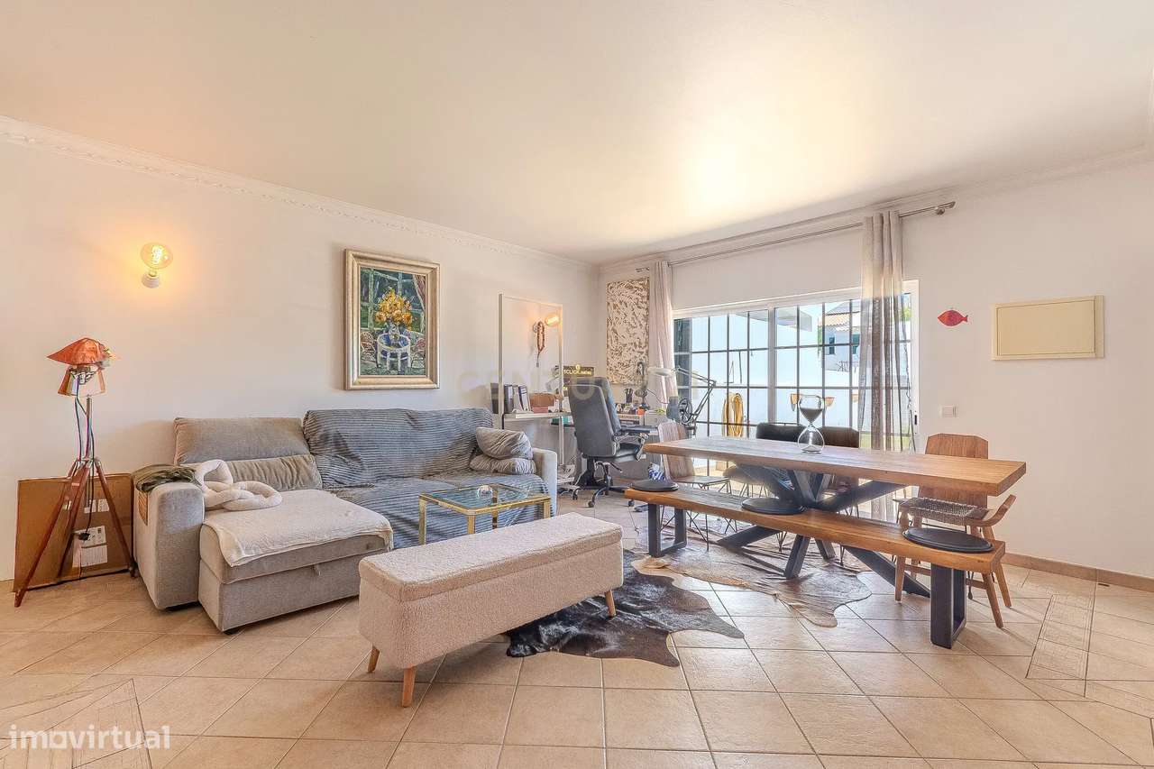 Moradia T2 Geminada C/ 2 Apartamentos Independentes e 238 M2 de Área E - Grande imagem: 3/57