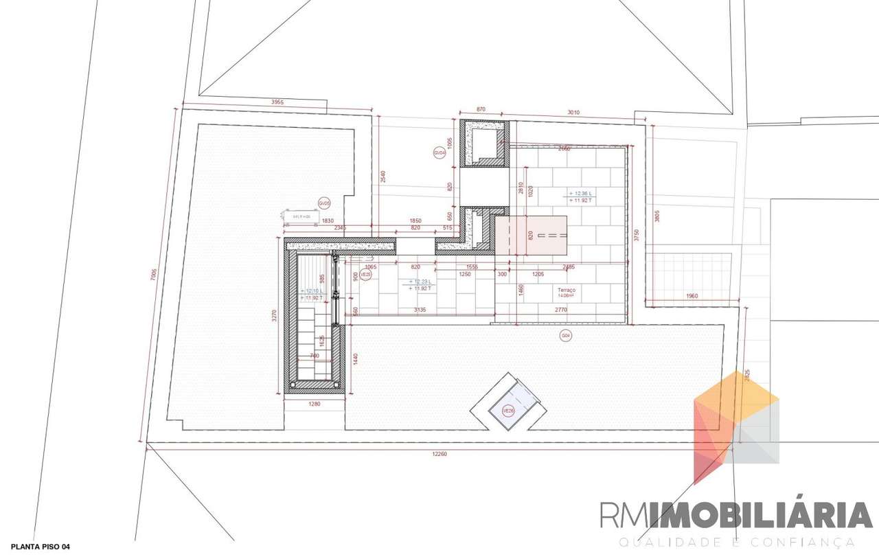 Apartamento Duplex T2 NOVO com Terraço na Constituição-9