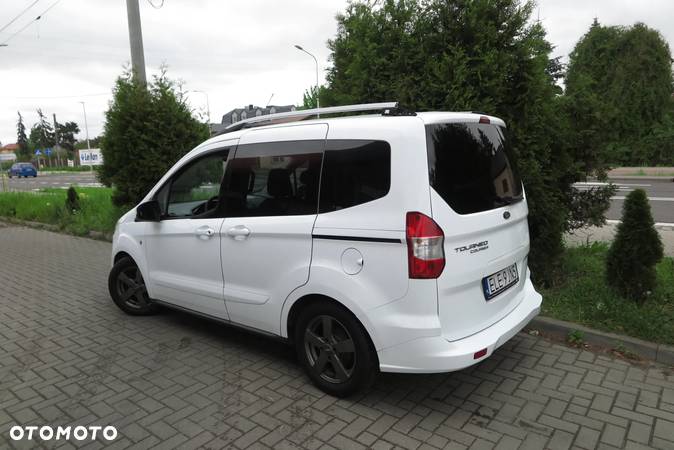 Ford Tourneo Courier 1.6 TDCi Titanium - 10