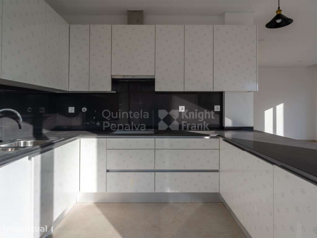 Moradia T4 com jardim, piscina e garagem em Birre-5