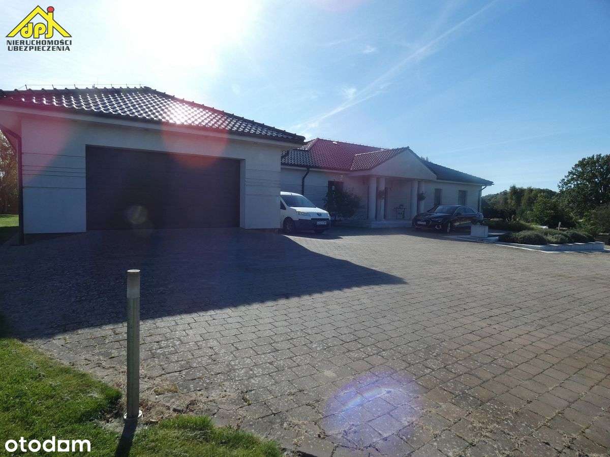 Dom jednorodzinny wolnostojący w stylu dworku-5