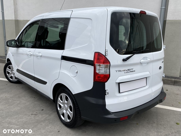 Ford Tourneo Courier 1.0 EcoBoost Ambiente - 4