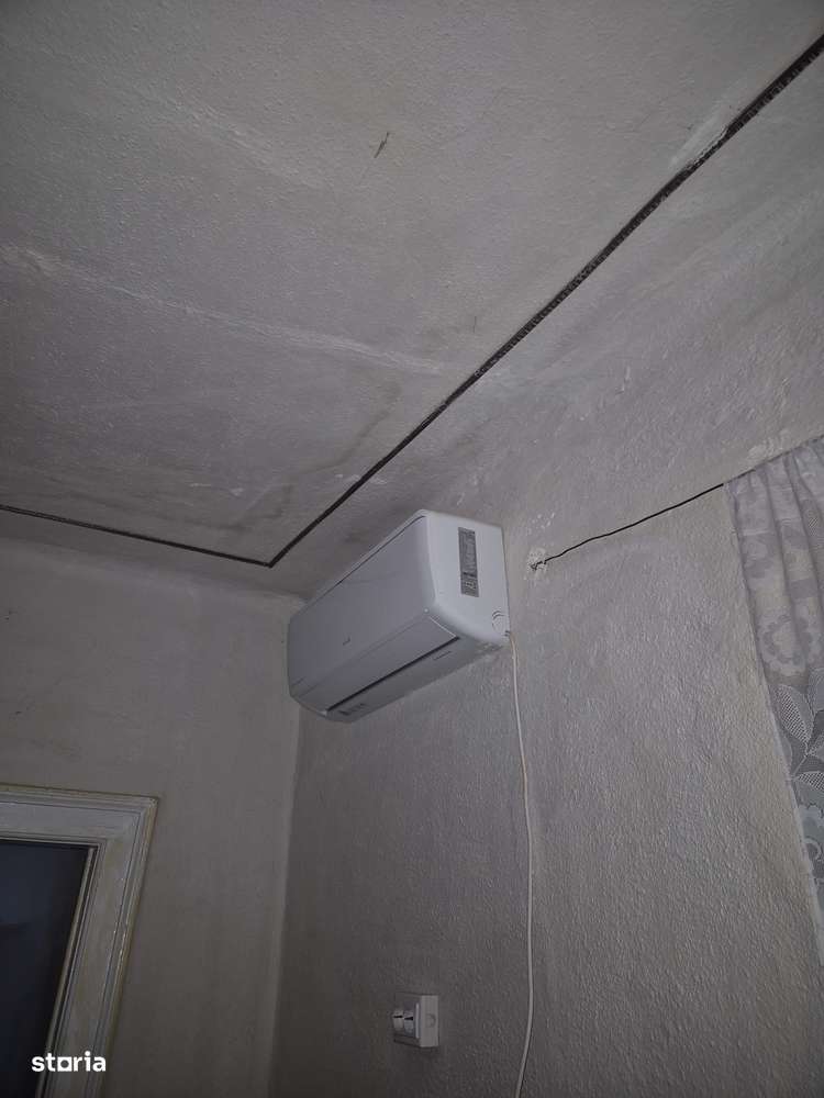 Casă cu 2 camere, Teren 301 mp, acces curte comuna , Pret redus-10