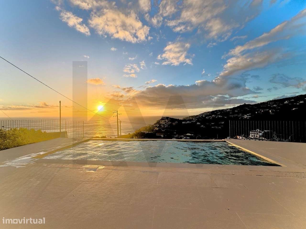 Moradia situada na Ribeira Brava com piscina e vista panorâmica para o - Grande imagem: 4/30