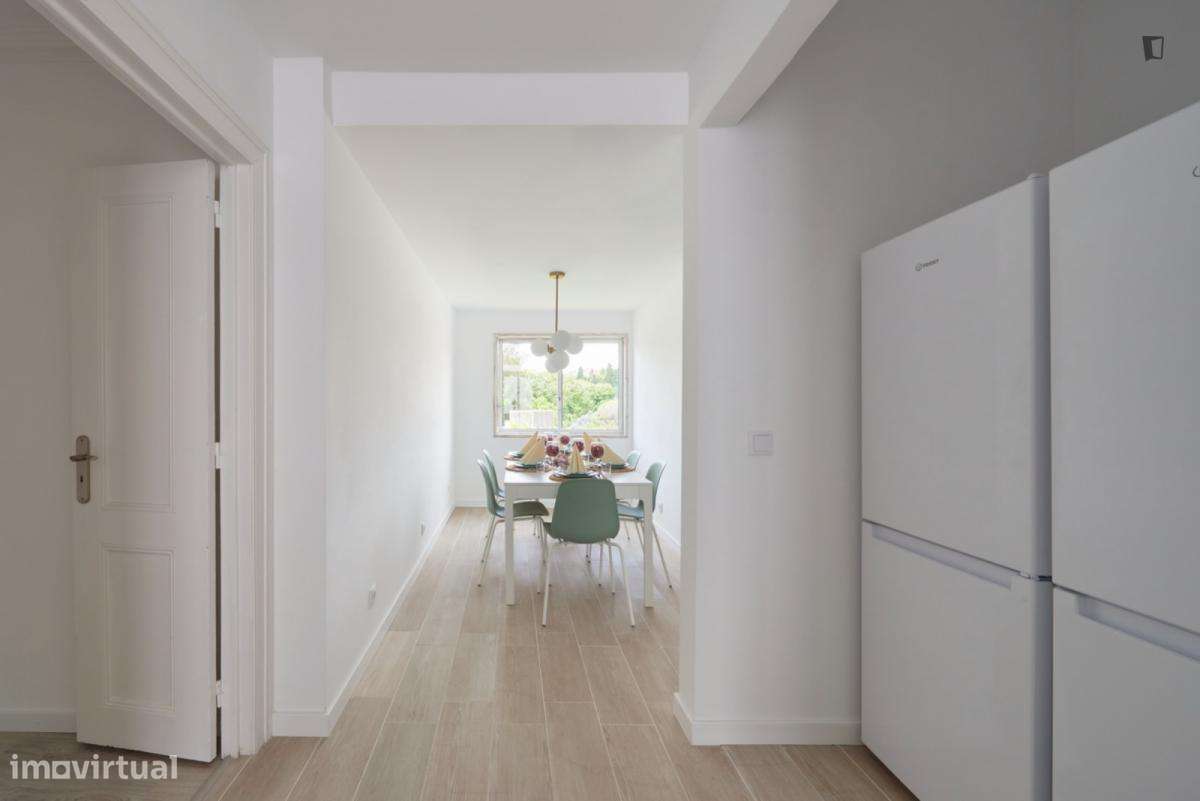 Quarto - localizado em Estrela Lisbon - Grande imagem: 2/10