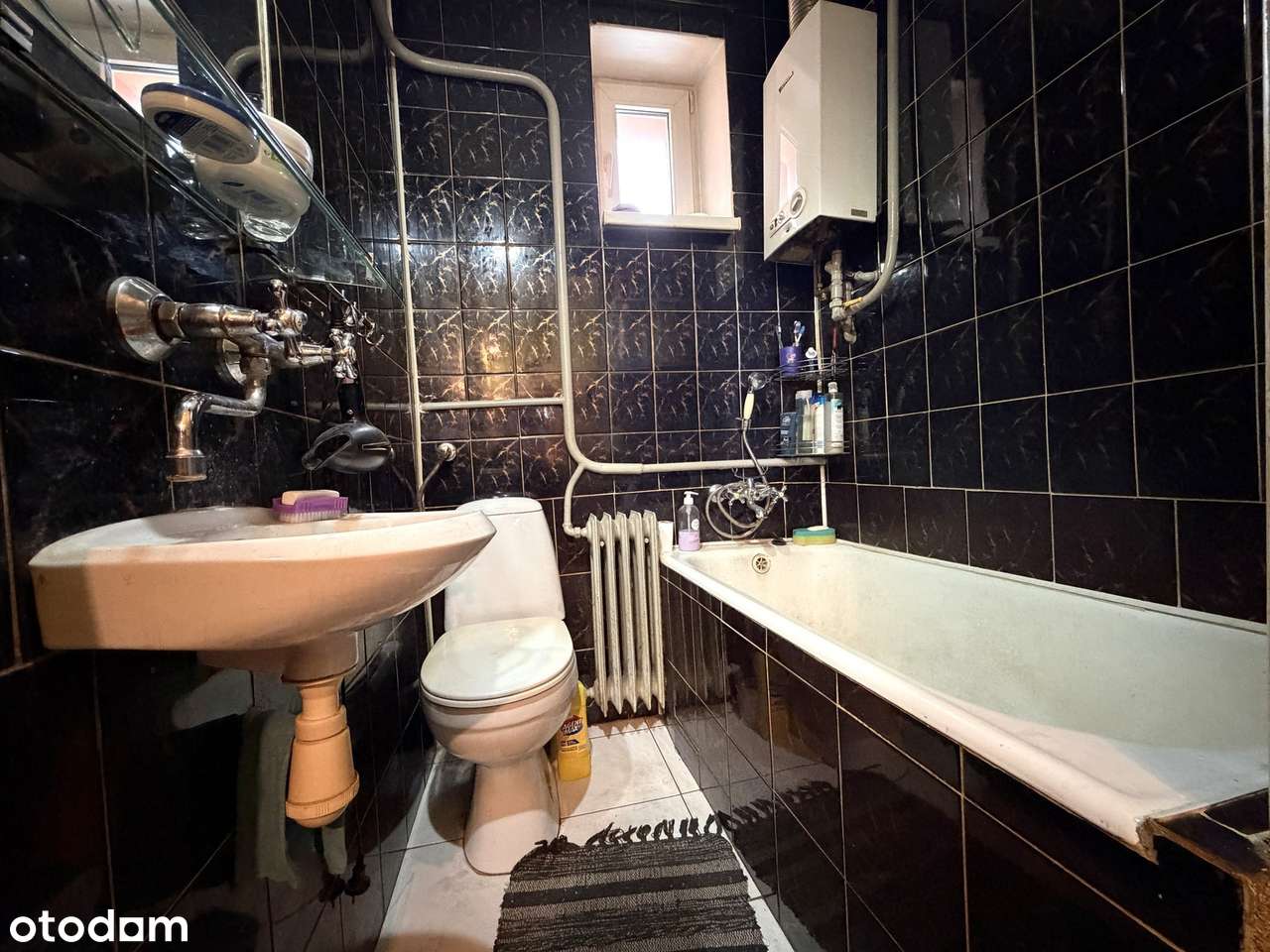 Dom wolnostojący w Pakości na dużej działce!-11