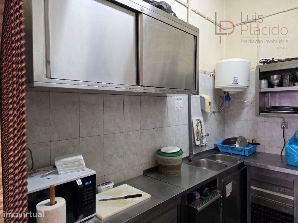 SNACK-BAR/RESTAURANTE NO CENTRO DA CIDADE-8