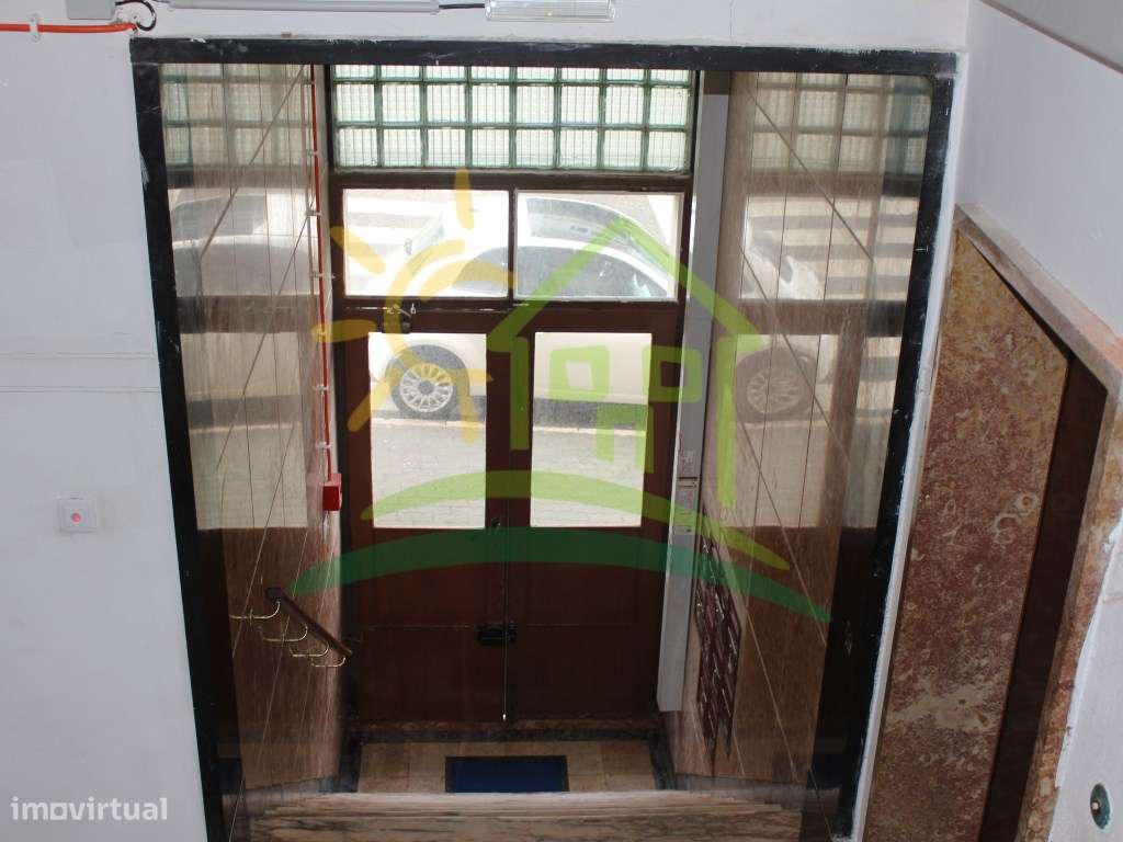 T3 Olival Basto a 10 min a pé do Metro-32