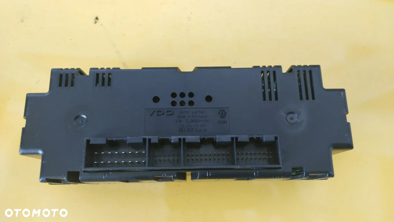 Panel nawiewu klimatyzacji VW Passat B5 3B1907044K - 2