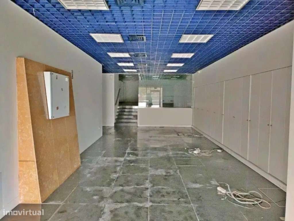 Loja c/ 325 m2 em pleno centro do Porto - Grande imagem: 3/12