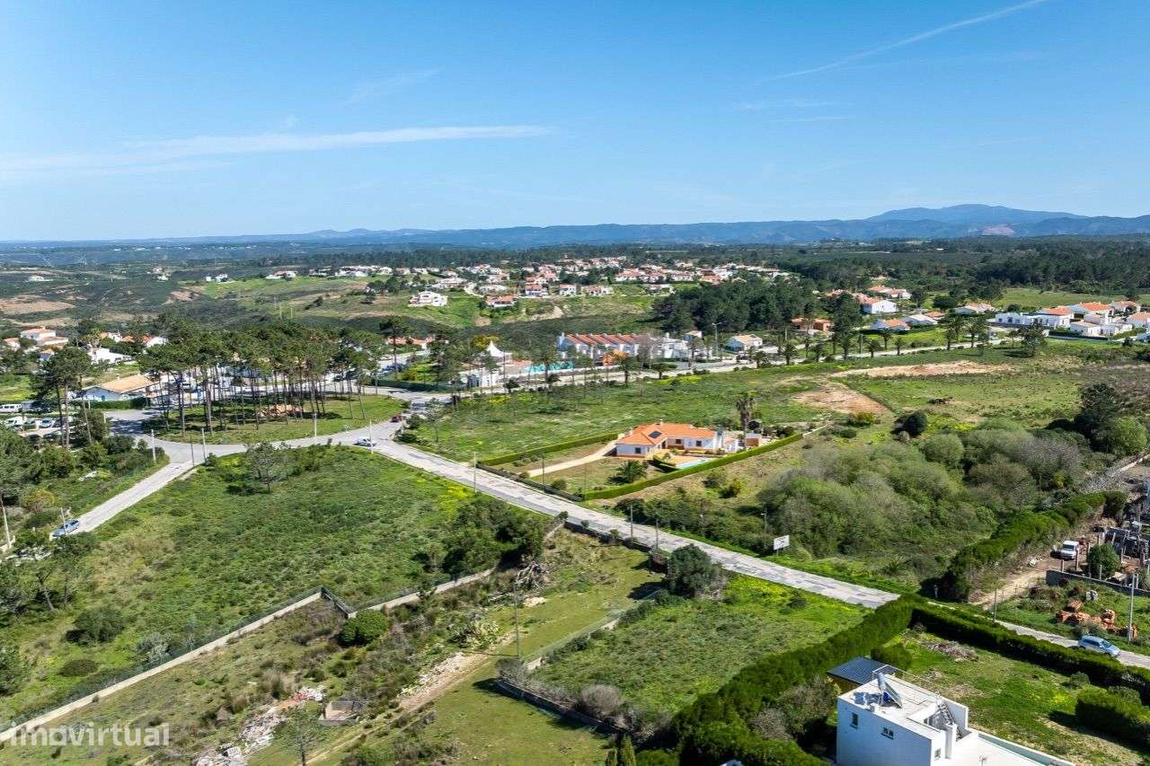 Lote de terreno urbano com área total de 970 m2 - Vale da Telha - Grande imagem: 4/10