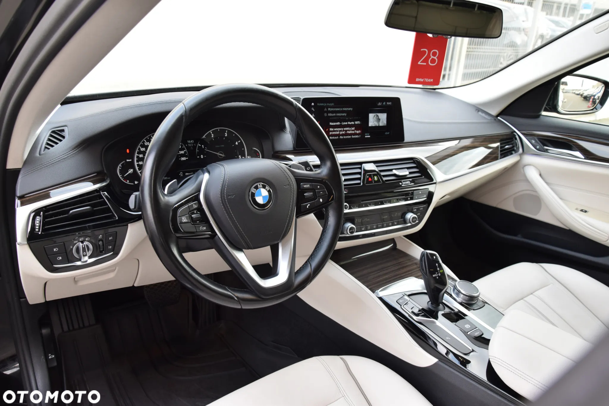 BMW Seria 5 520d xDrive Luxury Line - 10