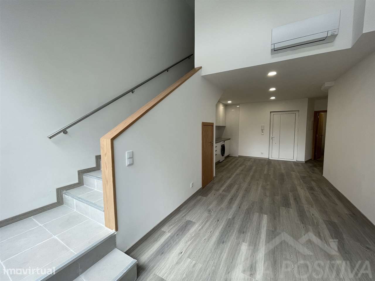 Apartamento T1+1 Venda em São João da Madeira,São João da Madeira-8