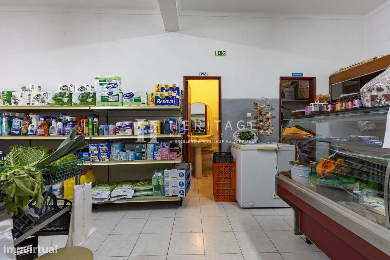 Oportunidade no Barreiro trespasse mercearia em funcionamento por 11.0-10