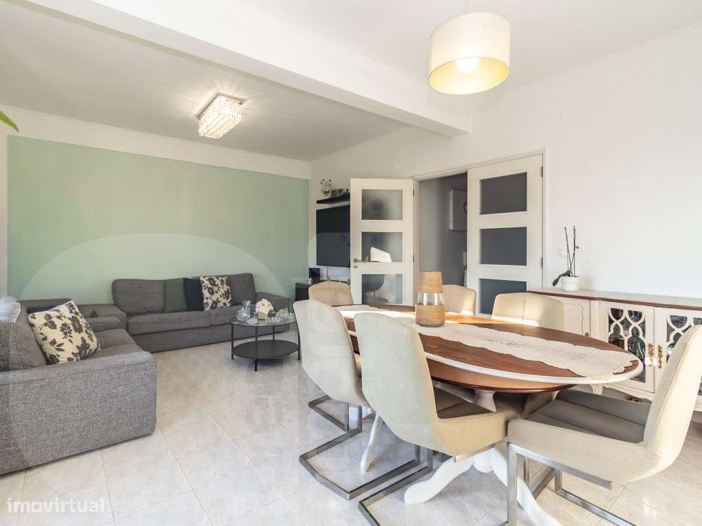 Apartamento T3 em Corroios | 105 m² | Totalmente Remodelado | Junto... - Grande imagem: 3/25