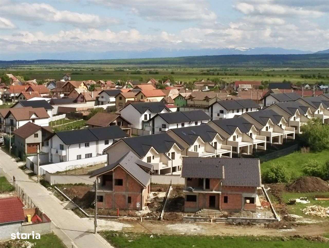 Casa individuala, noua, curte 330 mp, 4 camere, 3 bai, zona linistita - Imagine principală: 5/5