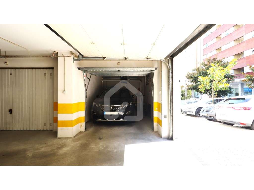 Apartamento T3 no último piso, vista Parque da Devesa-30