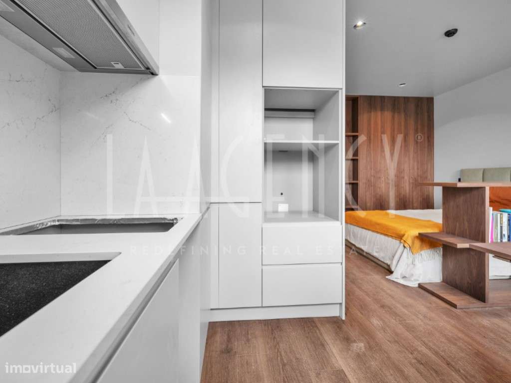 Estúdio T0 Totalmente Equipado e Mobilado-9