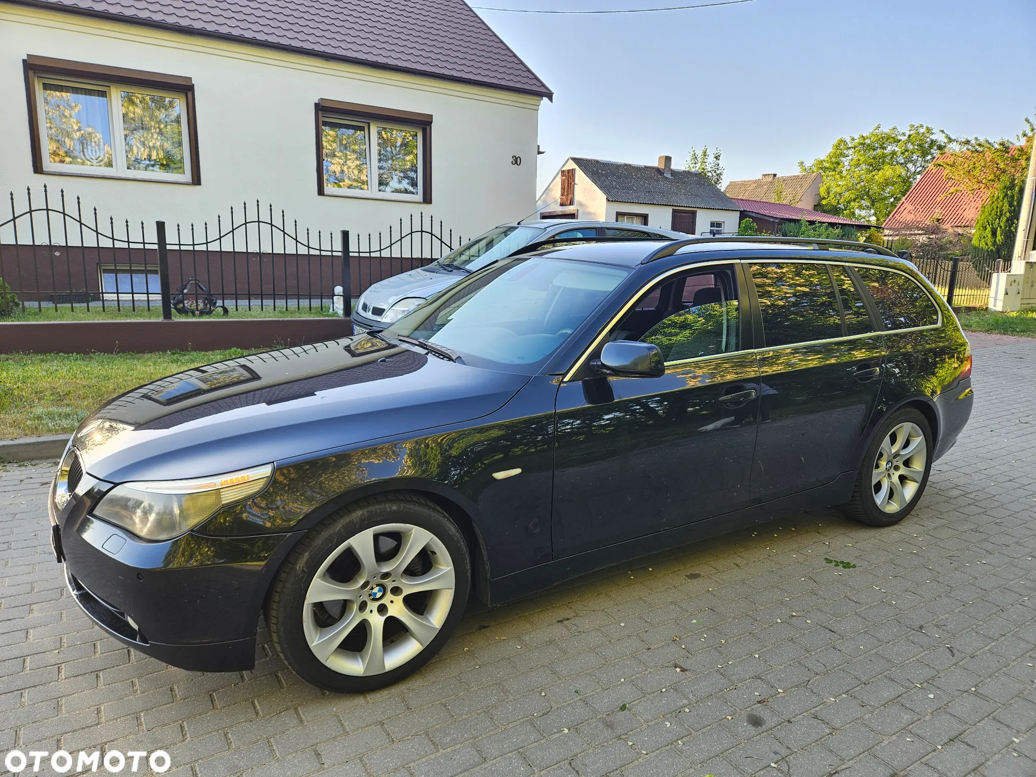 BMW Seria 5 525i - 28