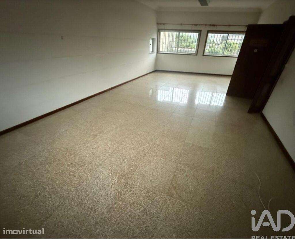 Hangar em Escapães de 3300,00 m2 - Grande imagem: 5/10