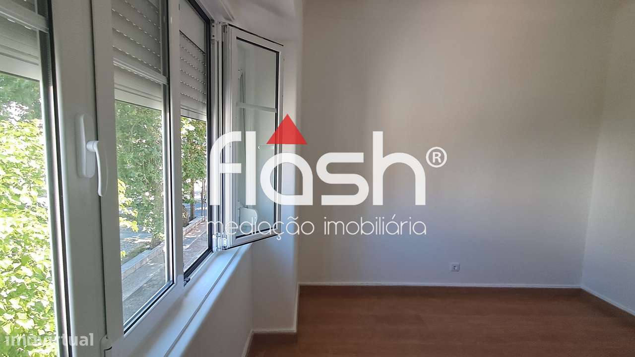 Apartamento T4 nas Mercês-21
