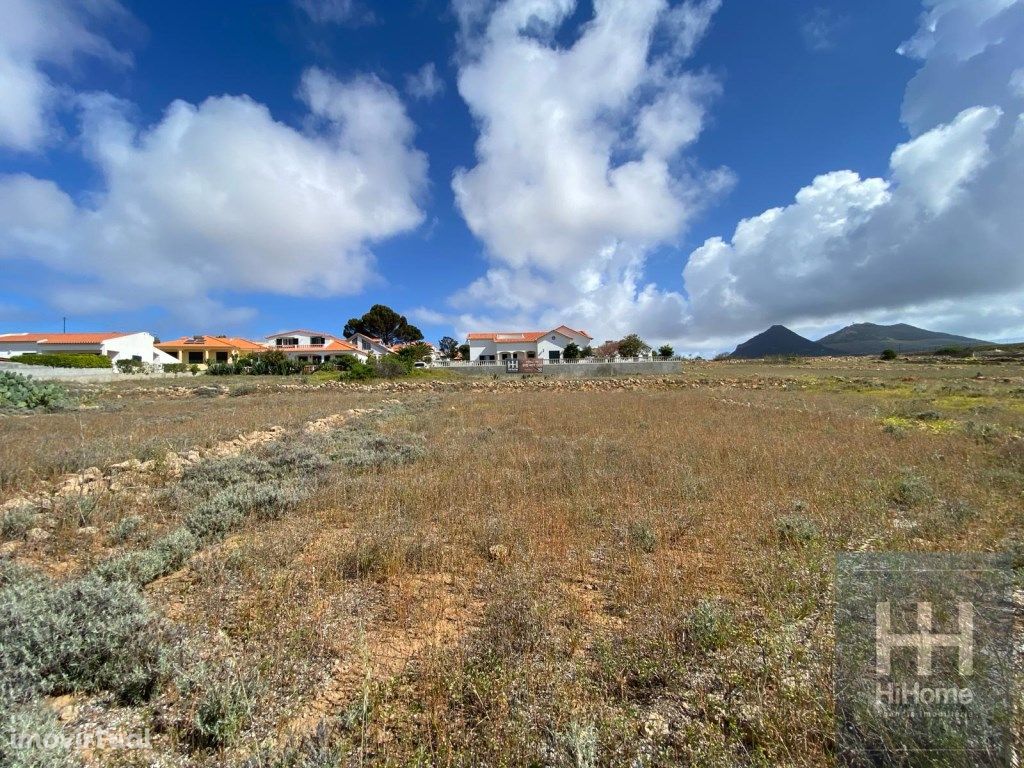 Vende-se terreno com 3.280 m2 na Ilha do Porto Santo