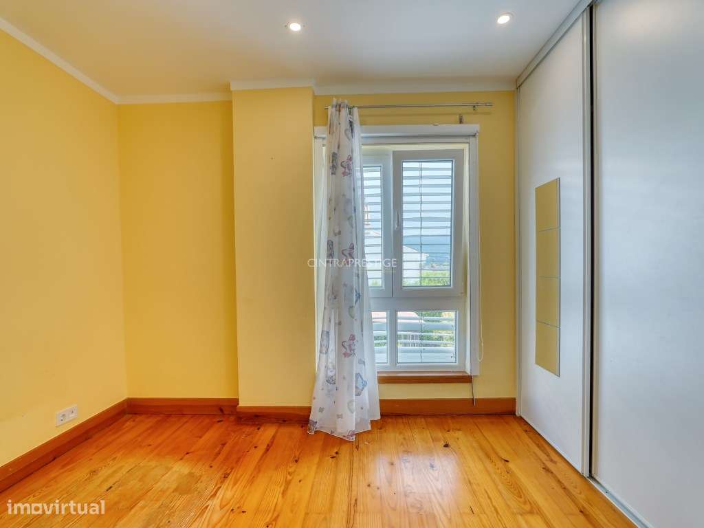 Moradia T3 com Jardim e Garagem na Quinta Verde - Nafarros, Sintra.-32