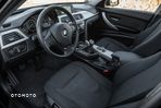 BMW Seria 3 318d - 15