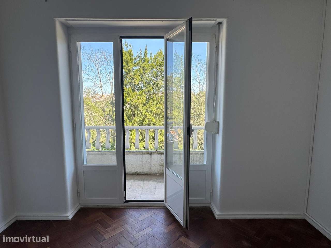 Arrendamento de apartamento t1 na Bairro Azul - Parque Eduardo VII - Grande imagem: 3/9