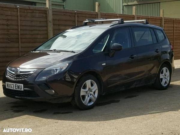 Dezmembrez Opel Zafira 2.0 diesel 2014 - 1