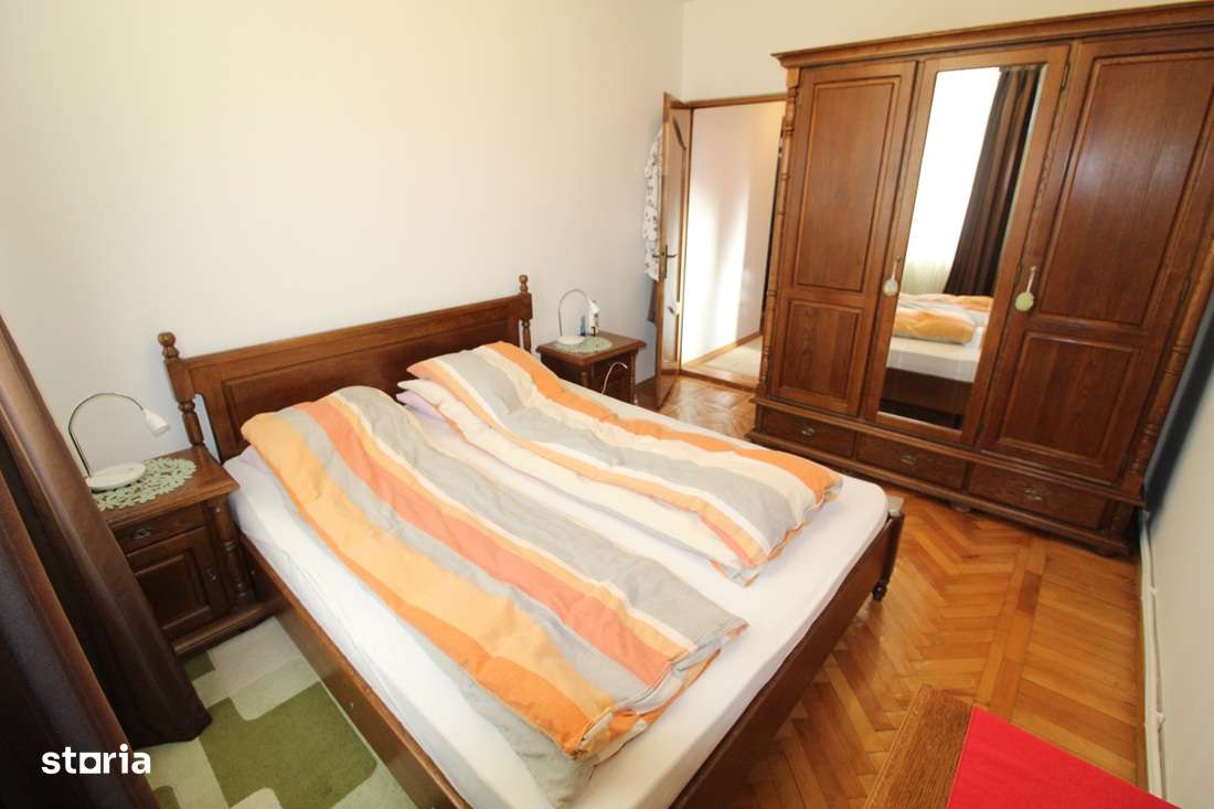 Vând apartament 3 camere în Hunedoara, zona OM-Str.Marțișorului, et.2-3