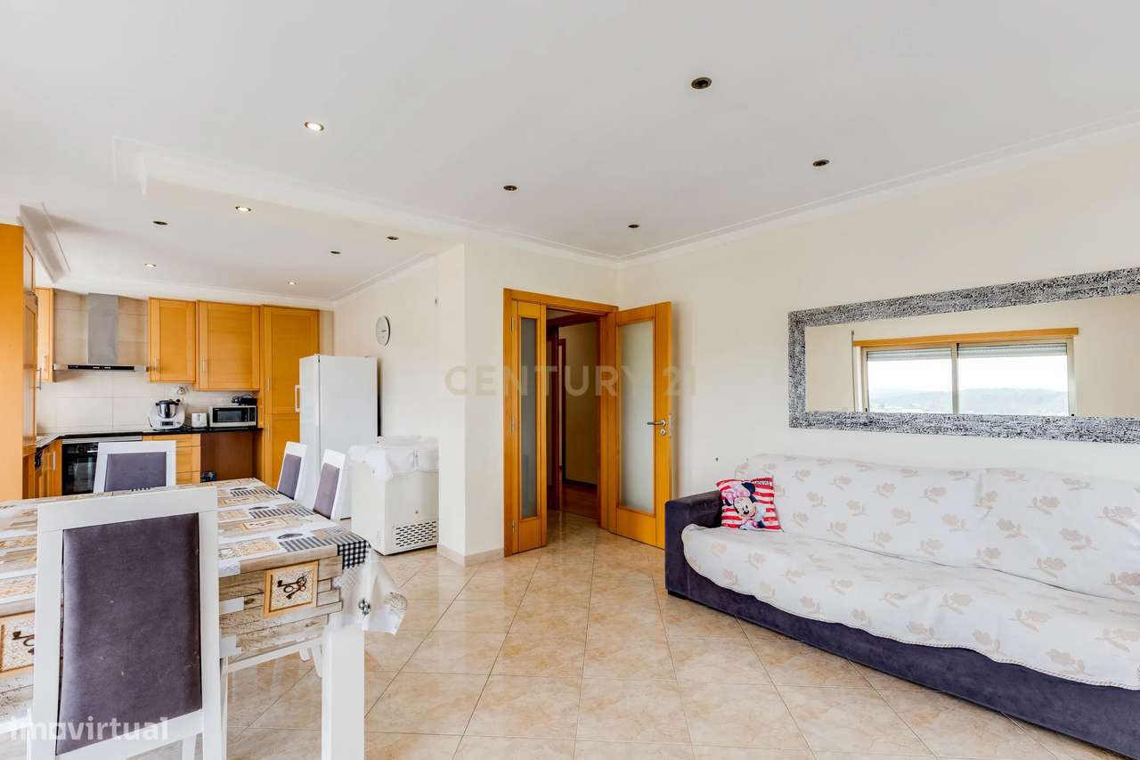 Apartamento T3 de Excelência com Terraço, Garagem Box, no Louriçal - P-9