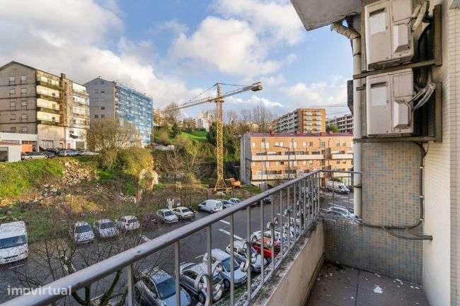 Apartamento T2 renovado, situado na freguesia de Real-8